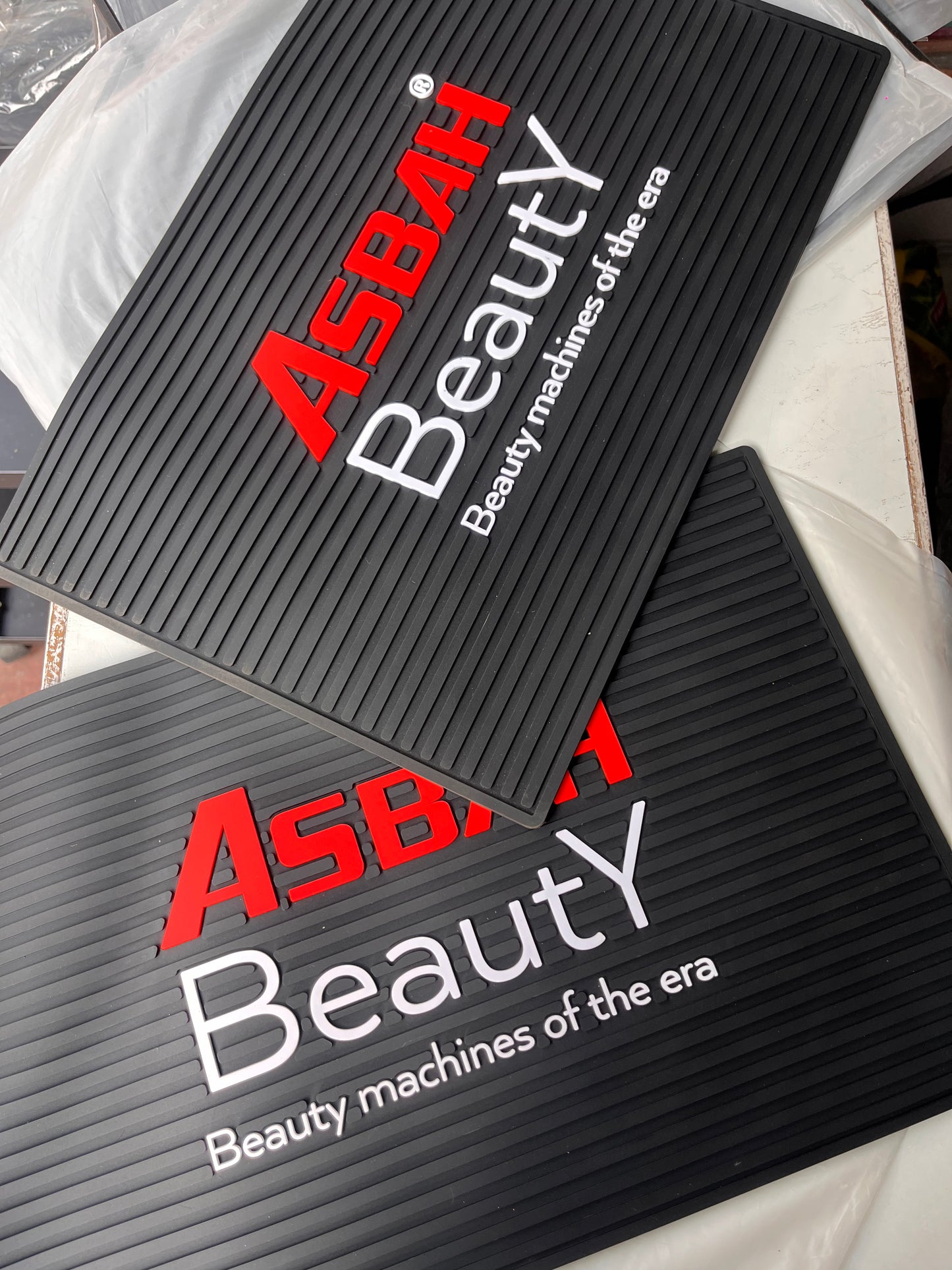 Silicone Mat for salon, Hair trimmers and straighteners | Barber Mat